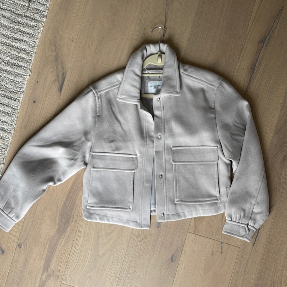 Cropped jacket NWT